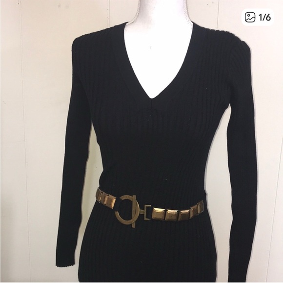 Tracy M Sweaters - NWT incredibly flattering Tracy M Black Knit Sweater with Gold Accents, Sz Small